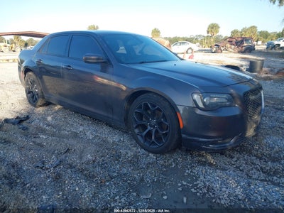 CHRYSLER 300 2019