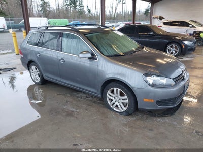 VOLKSWAGEN JETTA SPORTWAGEN 2011