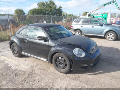 VOLKSWAGEN BEETLE 2012