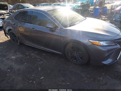 TOYOTA CAMRY 2020
