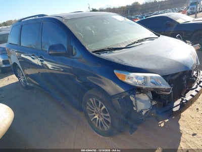 TOYOTA SIENNA 2018