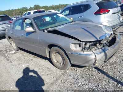 LINCOLN TOWN CAR 2000