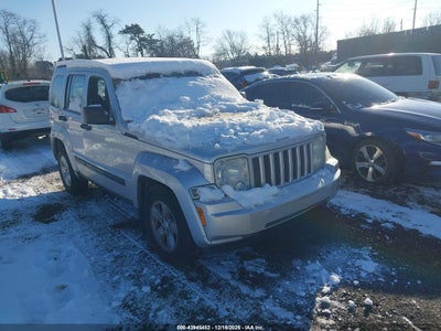 JEEP LIBERTY 2012