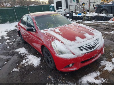 INFINITI G37 2013