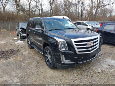 CADILLAC ESCALADE 2017