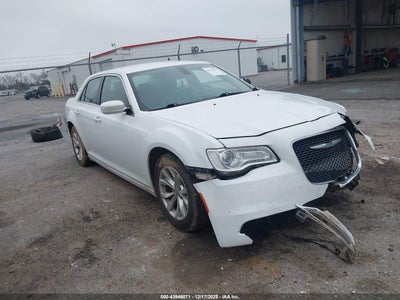 CHRYSLER 300 2015