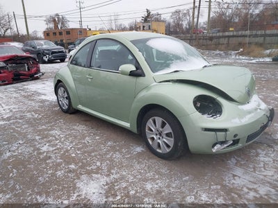 VOLKSWAGEN NEW BEETLE 2008