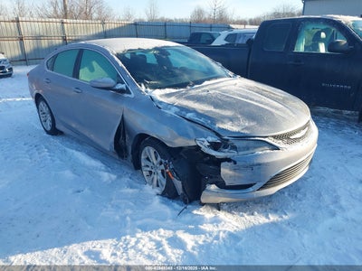 CHRYSLER 200 2017