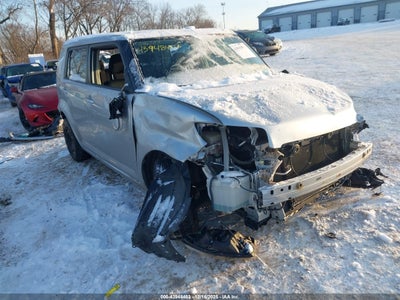 SCION XB 2012
