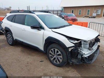 SUBARU OUTBACK 2025