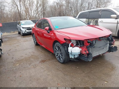 TOYOTA CAMRY 2024