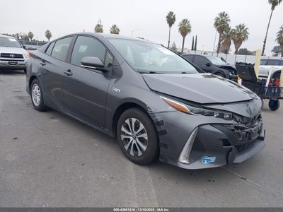 TOYOTA PRIUS PRIME 2021