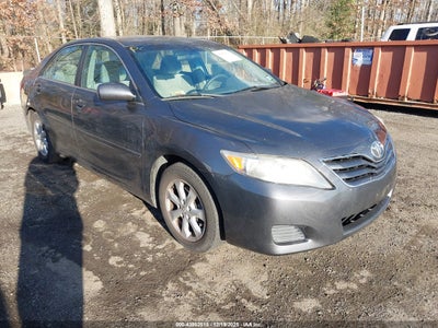 TOYOTA CAMRY 2011