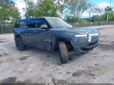 RIVIAN R1S 2025