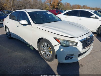INFINITI Q50 2015