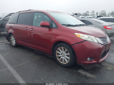 TOYOTA SIENNA 2012