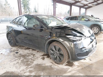 TESLA MODEL Y 2025
