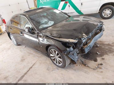 INFINITI Q50 2015