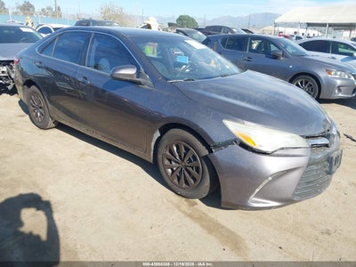 TOYOTA CAMRY 2016