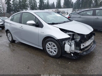 TOYOTA PRIUS 2021