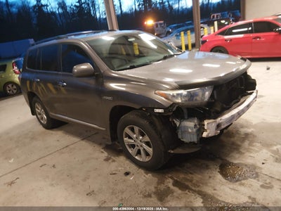 TOYOTA HIGHLANDER HYBRID 2013