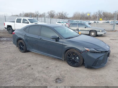 TOYOTA CAMRY 2025