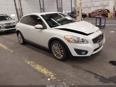 VOLVO C30 2012