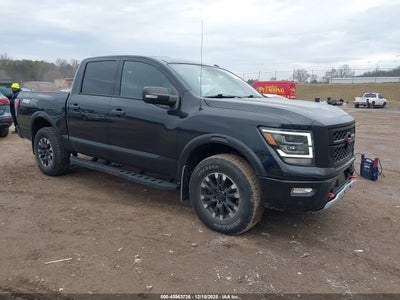 NISSAN TITAN 2021