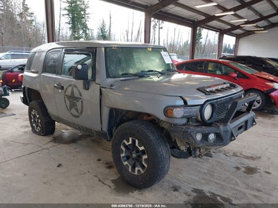 TOYOTA FJ CRUISER 2013