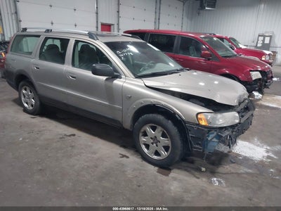 VOLVO XC70 2005