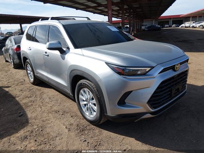 TOYOTA GRAND HIGHLANDER 2024