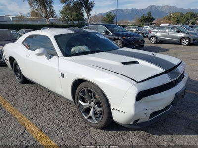 DODGE CHALLENGER 2016