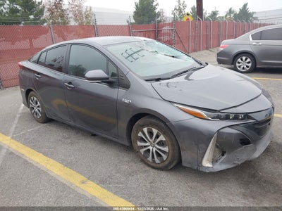 TOYOTA PRIUS PRIME 2022