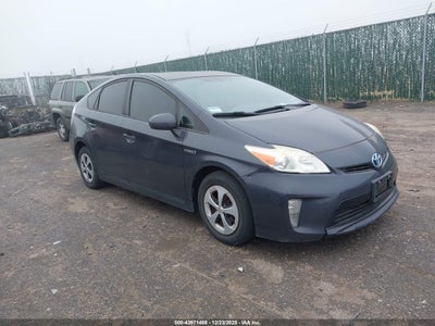 TOYOTA PRIUS 2014