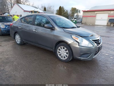 NISSAN VERSA 2017