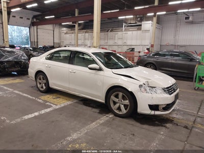 VOLKSWAGEN PASSAT 2012