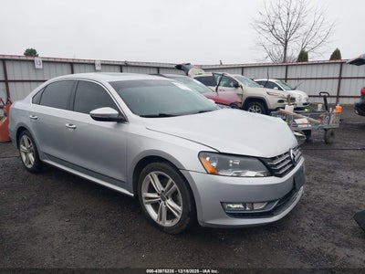 VOLKSWAGEN PASSAT 2012
