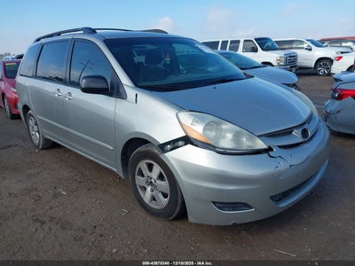 TOYOTA SIENNA 2009