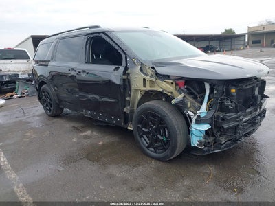 KIA CARNIVAL MPV HYBRID 2025