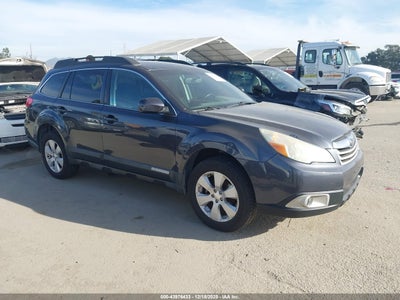 SUBARU OUTBACK 2011
