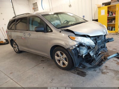 TOYOTA SIENNA 2014