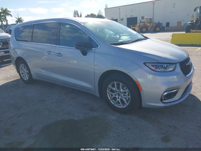 CHRYSLER PACIFICA 2026