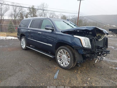CADILLAC ESCALADE ESV 2018