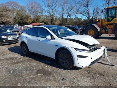TESLA MODEL Y 2026