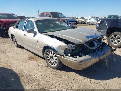 LINCOLN TOWN CAR 2007