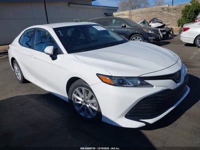 TOYOTA CAMRY 2020