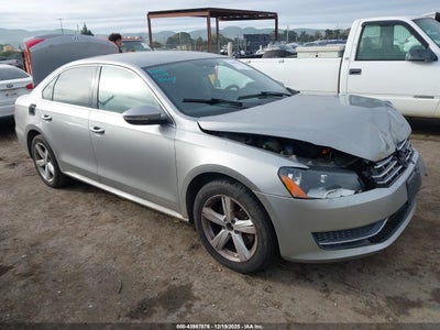 VOLKSWAGEN PASSAT 2012