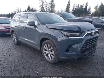 TOYOTA GRAND HIGHLANDER 2025