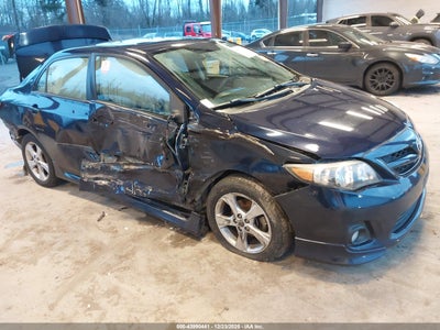 TOYOTA COROLLA 2011