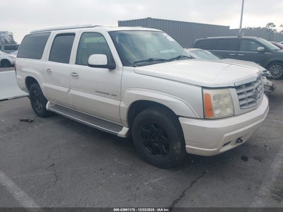 CADILLAC ESCALADE ESV 2005